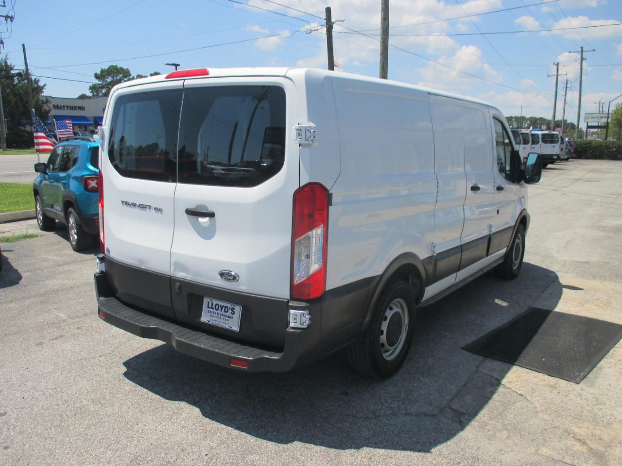 Ford Transit Van T-150 130" Low Rf 8600 GVWR Swing-Out RH Dr 2017