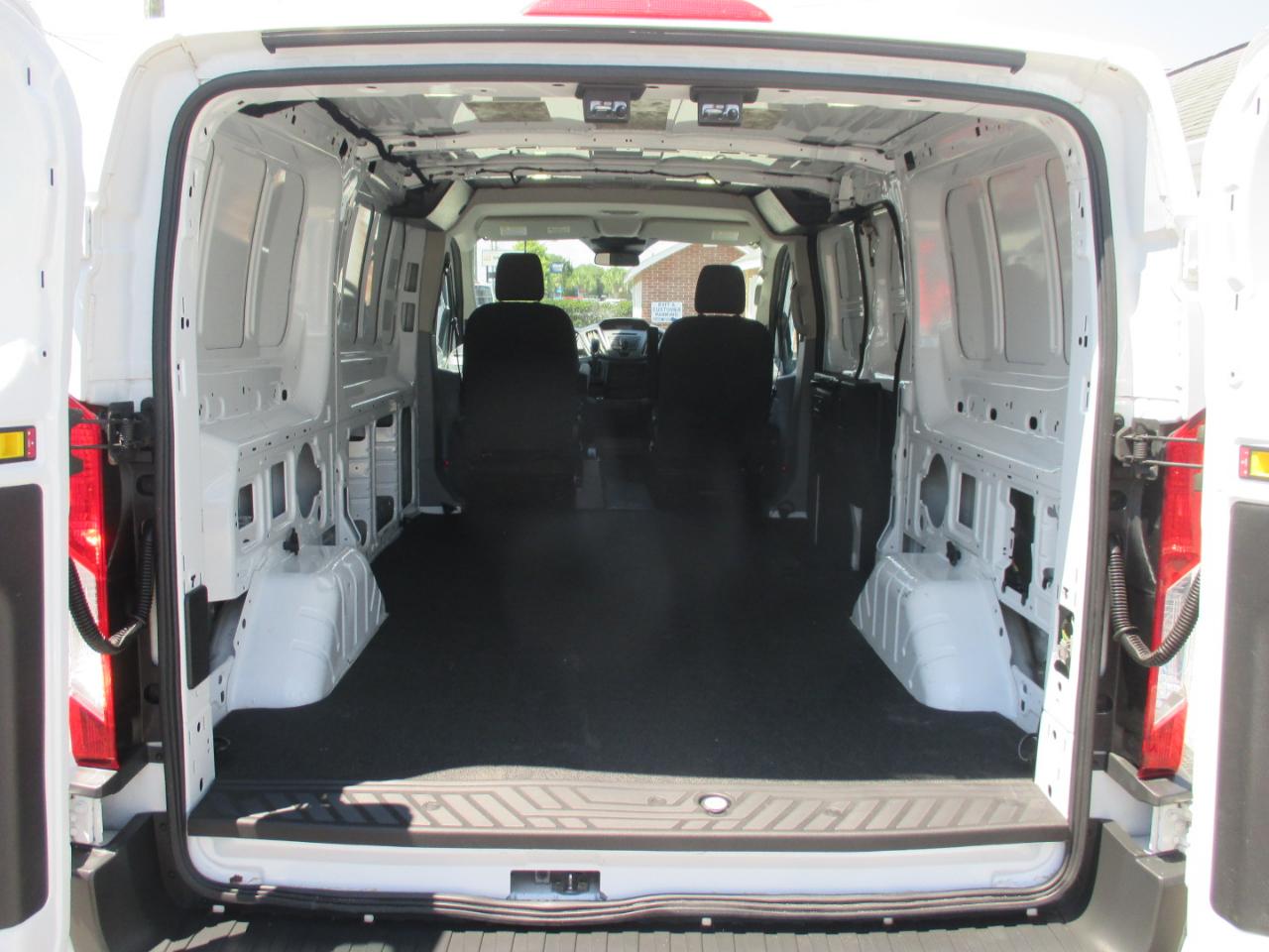 Ford Transit Van T-150 130" Low Rf 8600 GVWR Swing-Out RH Dr 2017