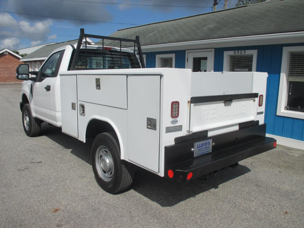 Ford Super Duty F-250 SRW XL 4WD Reg Cab 8' Box 2018