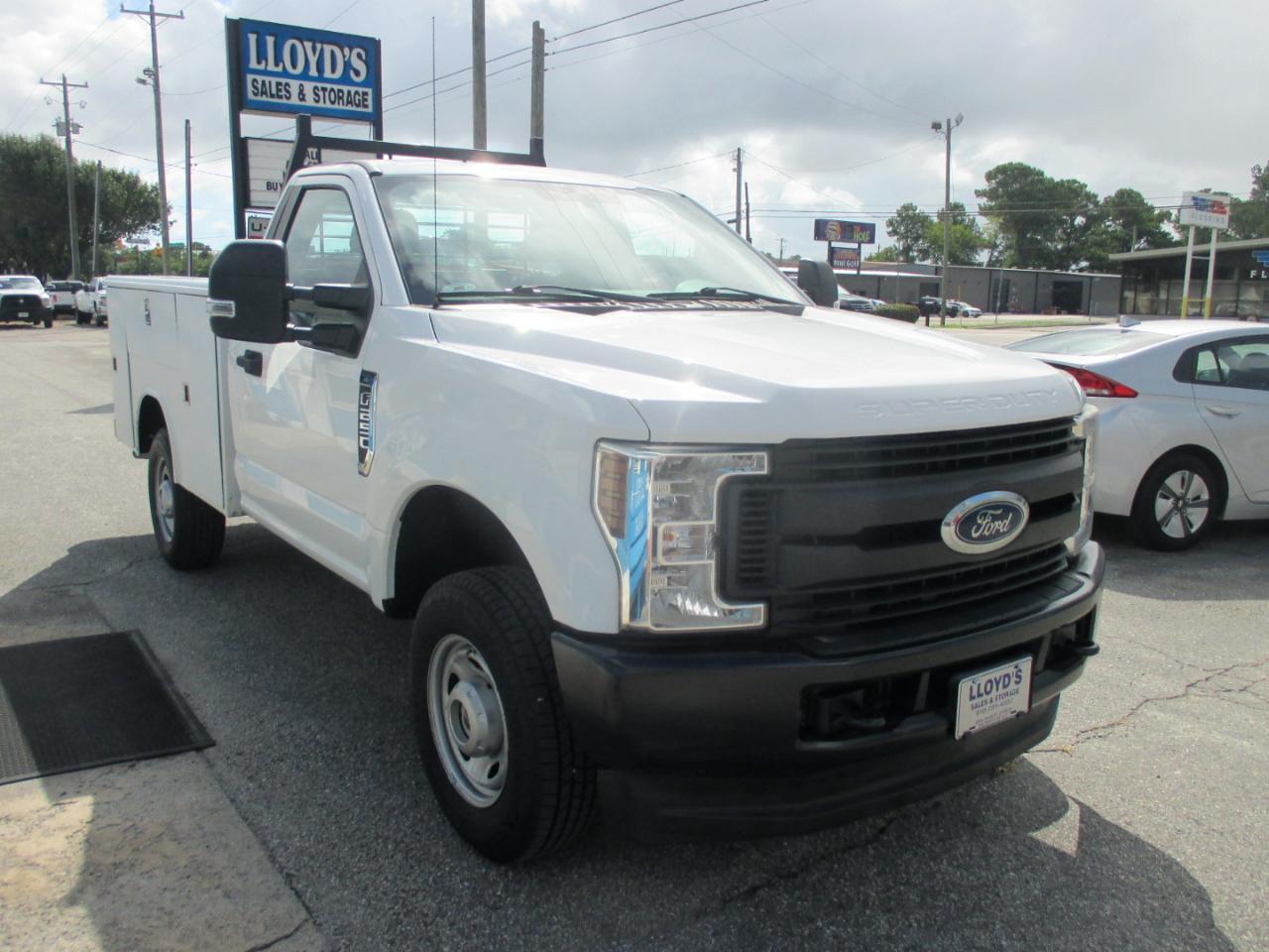 Ford Super Duty F-250 SRW XL 4WD Reg Cab 8' Box 2018
