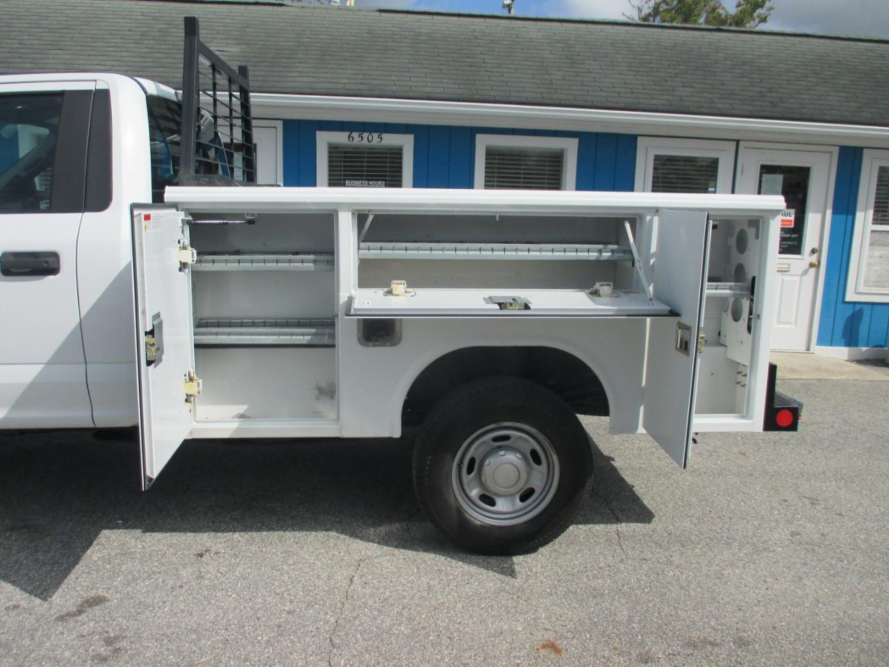 Ford Super Duty F-250 SRW XL 4WD Reg Cab 8' Box 2018