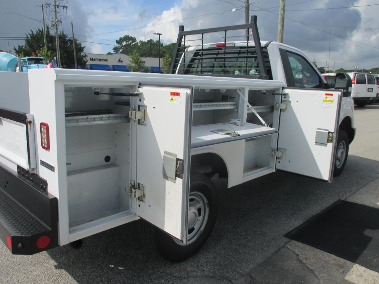 Ford Super Duty F-250 SRW XL 4WD Reg Cab 8' Box 2018