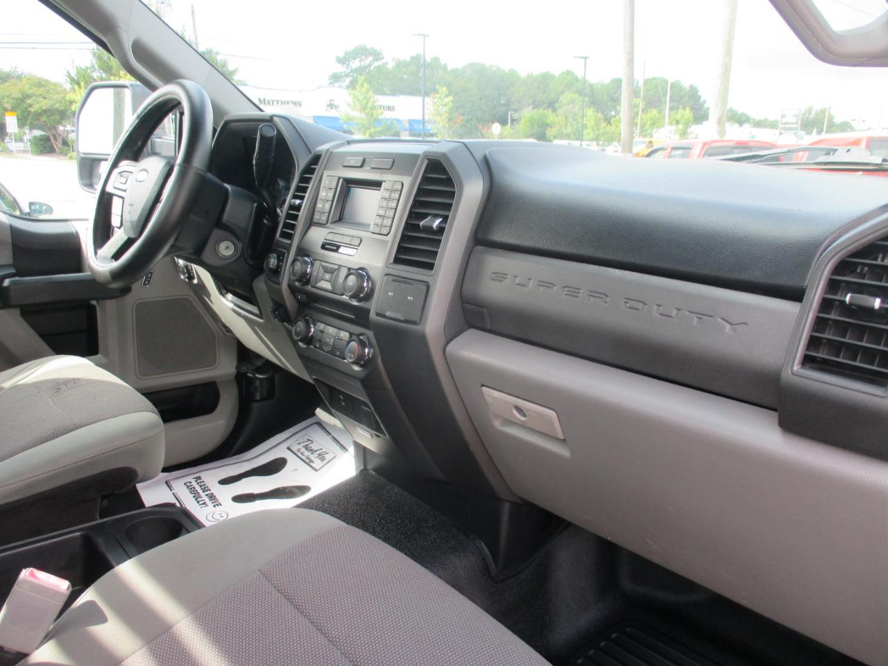 Ford Super Duty F-250 SRW XL 4WD Reg Cab 8' Box 2018