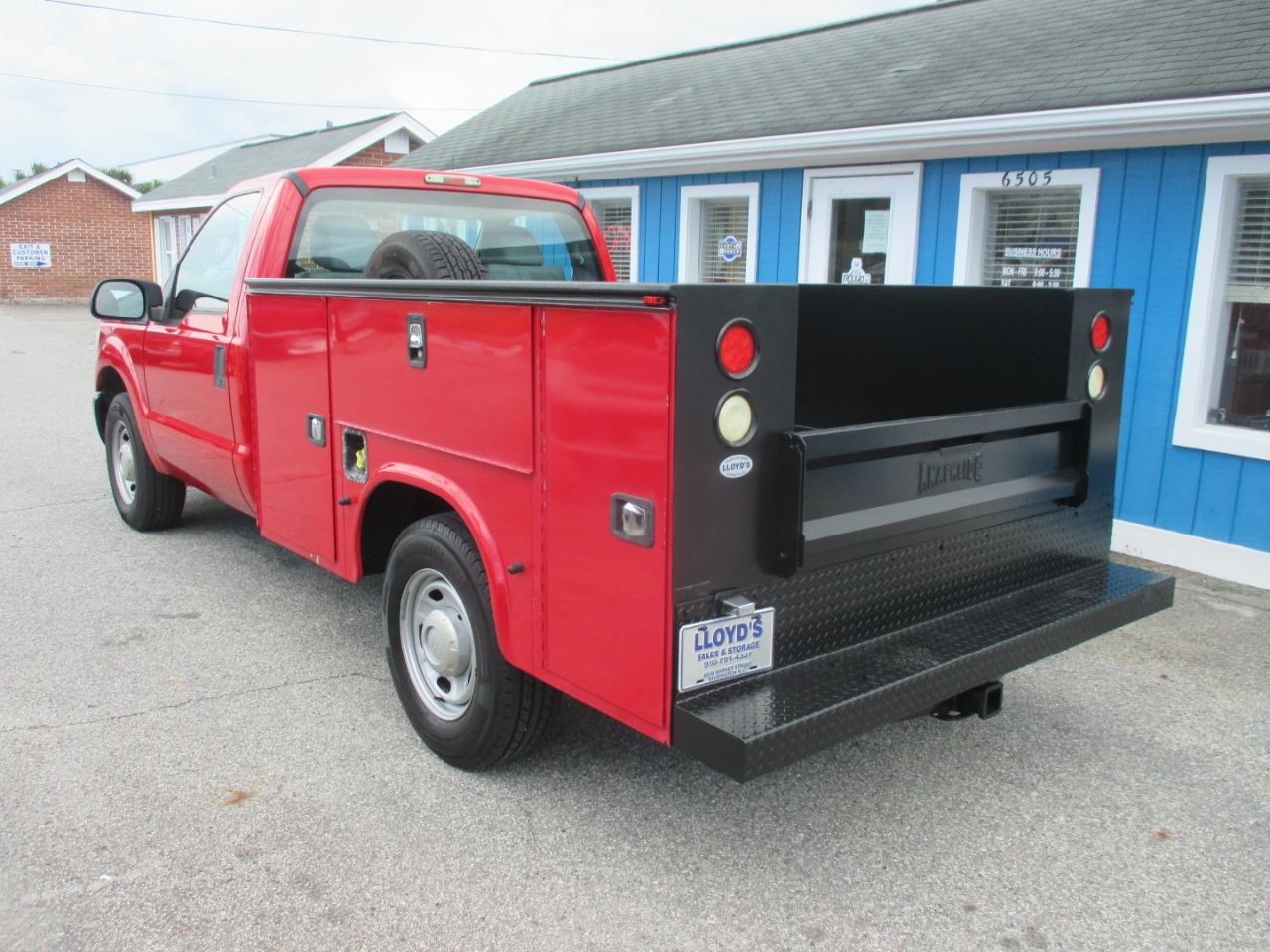 Ford Super Duty F-250 SRW 2WD Reg Cab 137" XL 2015