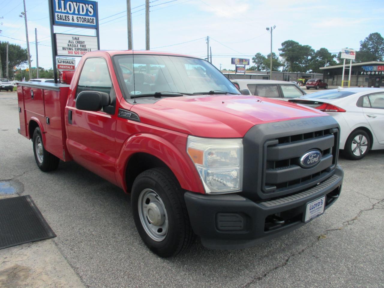 Ford Super Duty F-250 SRW 2WD Reg Cab 137" XL 2015