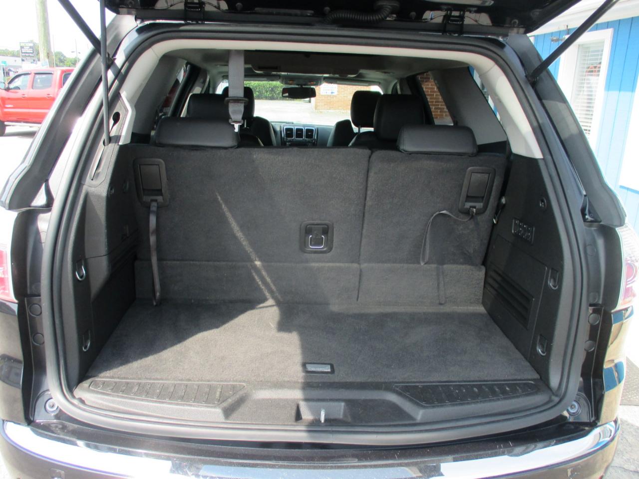 GMC Acadia FWD 4dr Denali 2012