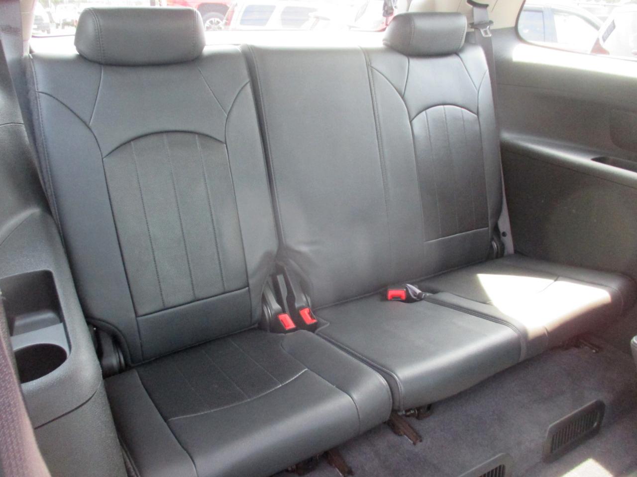 GMC Acadia FWD 4dr Denali 2012