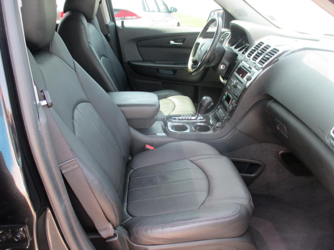 GMC Acadia FWD 4dr Denali 2012