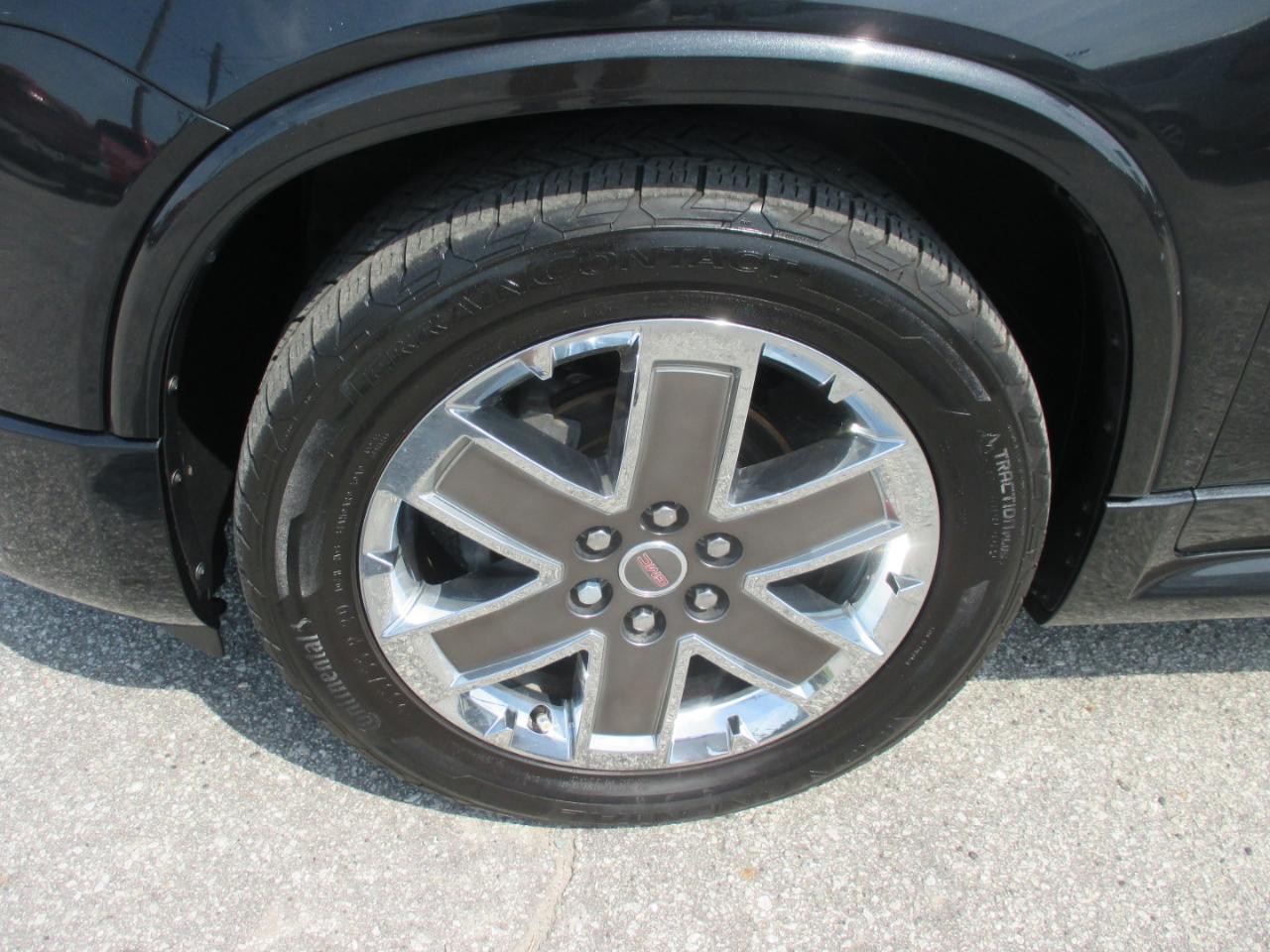 GMC Acadia FWD 4dr Denali 2012