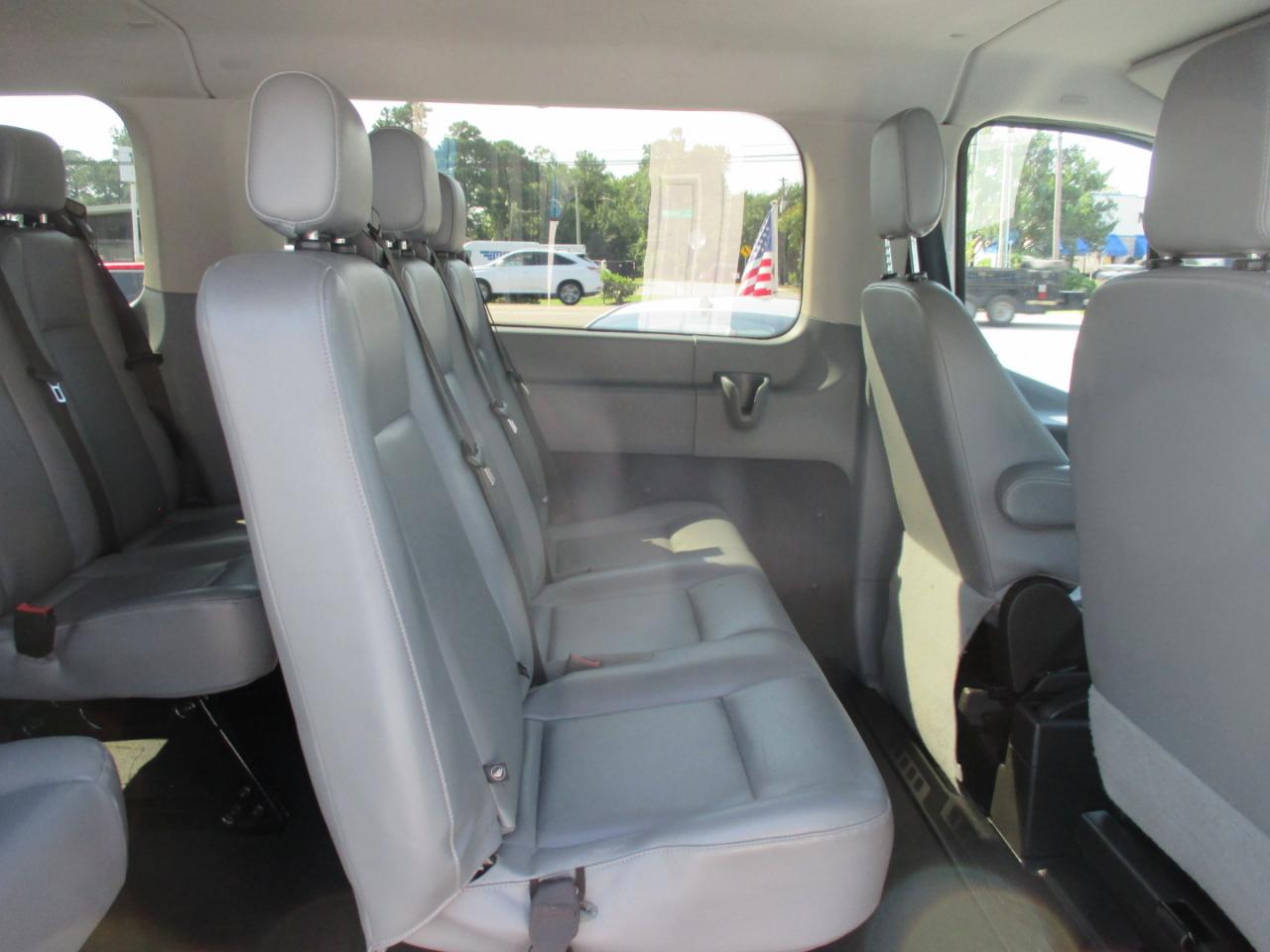 Ford Transit Wagon T-350 148" Low Roof XLT Swing-Out RH Dr 2016