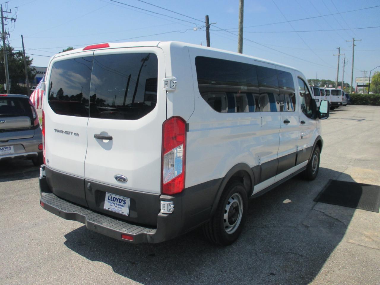Ford Transit Passenger Wagon T-150 130" Low Roof XL RWD 2018