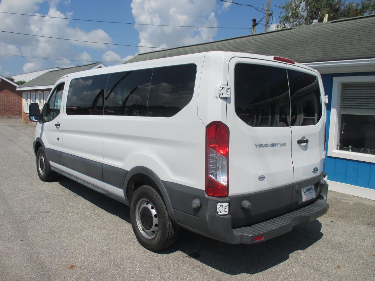 Ford Transit Wagon T-350 148" Low Roof XL Swing-Out RH Dr 2016