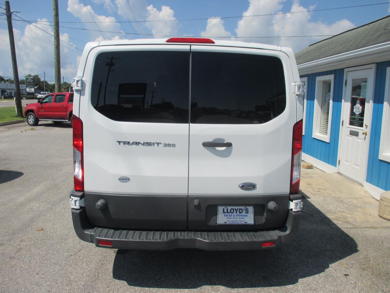 Ford Transit Wagon T-350 148" Low Roof XL Swing-Out RH Dr 2016
