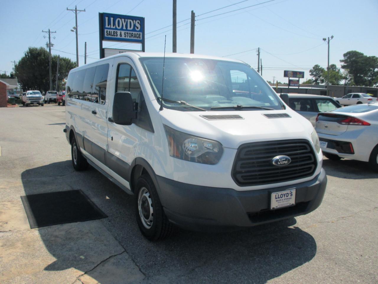 Ford Transit Wagon T-350 148" Low Roof XL Swing-Out RH Dr 2016