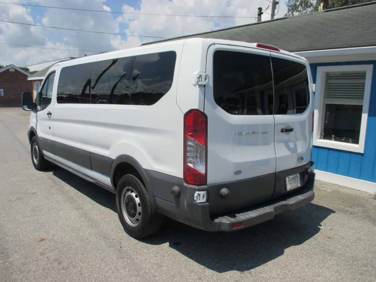 Ford Transit Passenger Wagon T-350 148" Low Roof XL Sliding RH Dr 2018