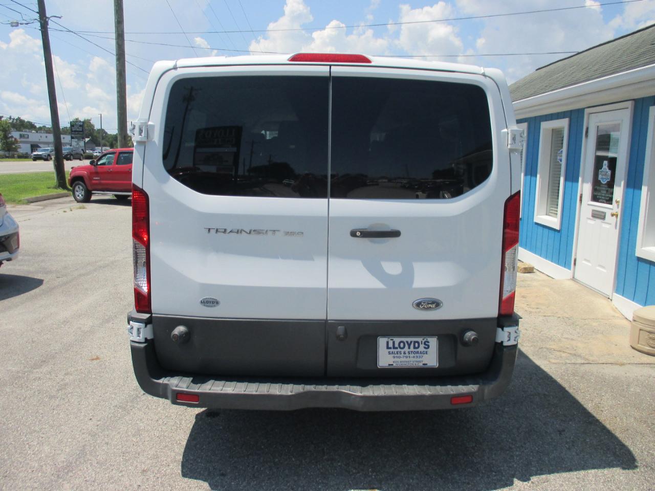 Ford Transit Passenger Wagon T-350 148" Low Roof XL Sliding RH Dr 2018