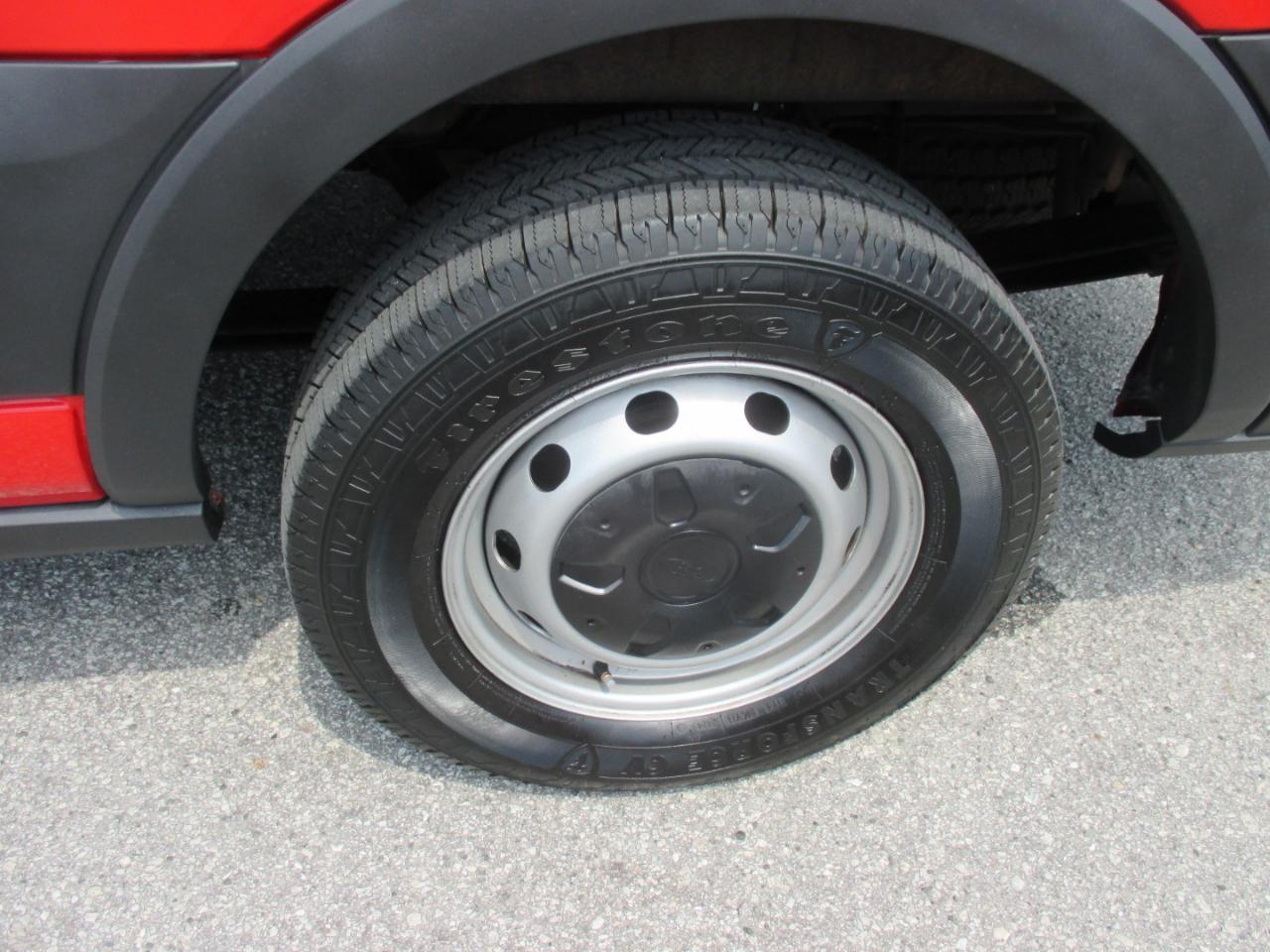 Ford Transit Wagon T-350 148" Low Roof XL Swing-Out RH Dr 2016