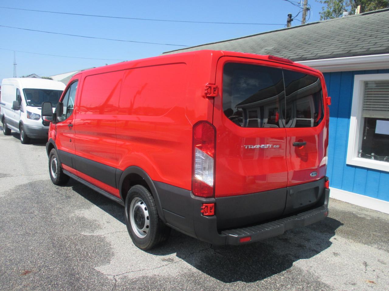 Ford Transit Cargo Van T-150 130" Low Rf 8600 GVWR Swing-Out RH Dr 2016