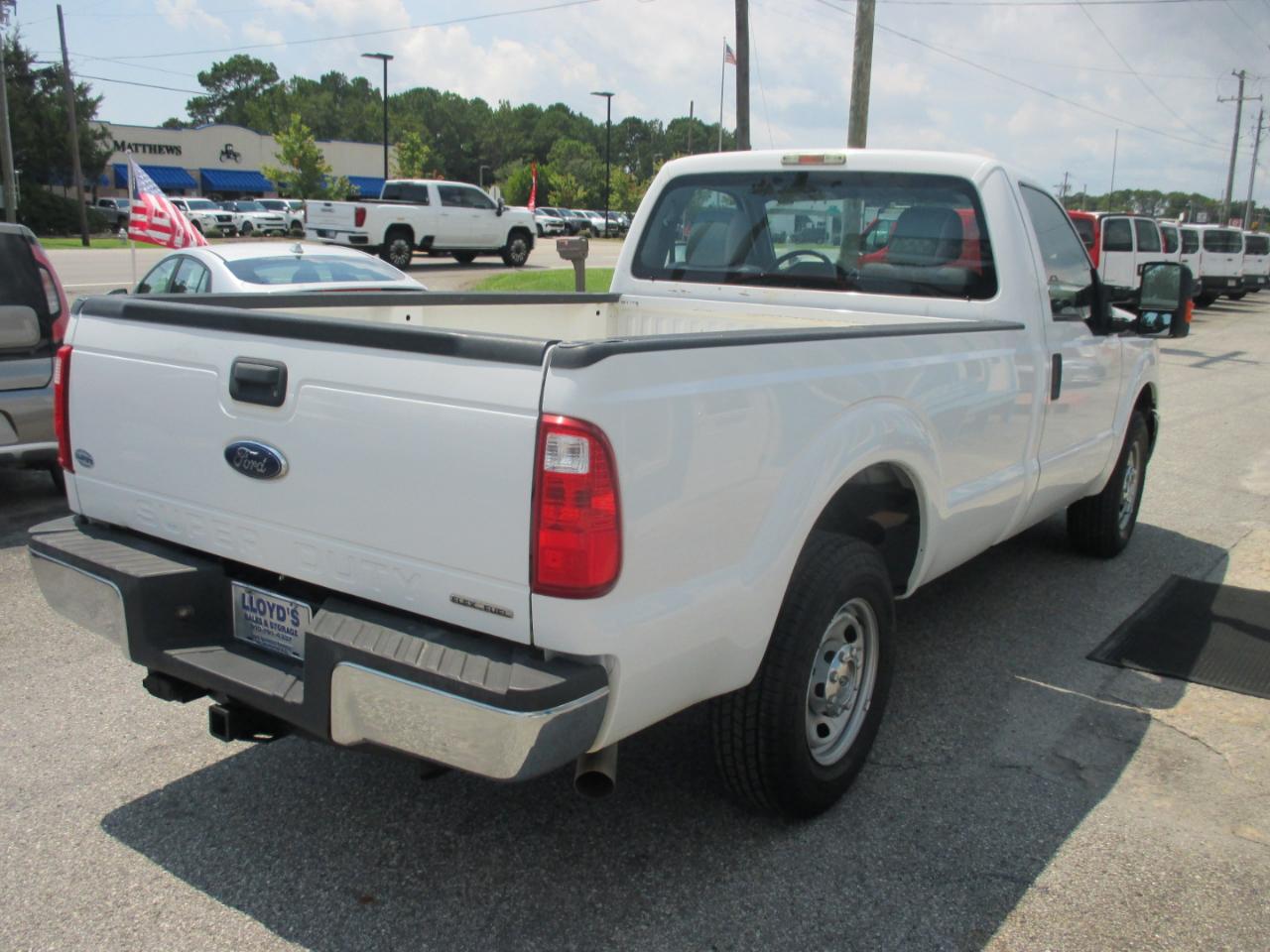 Ford Super Duty F-250 SRW 2WD Reg Cab 137" XL 2016