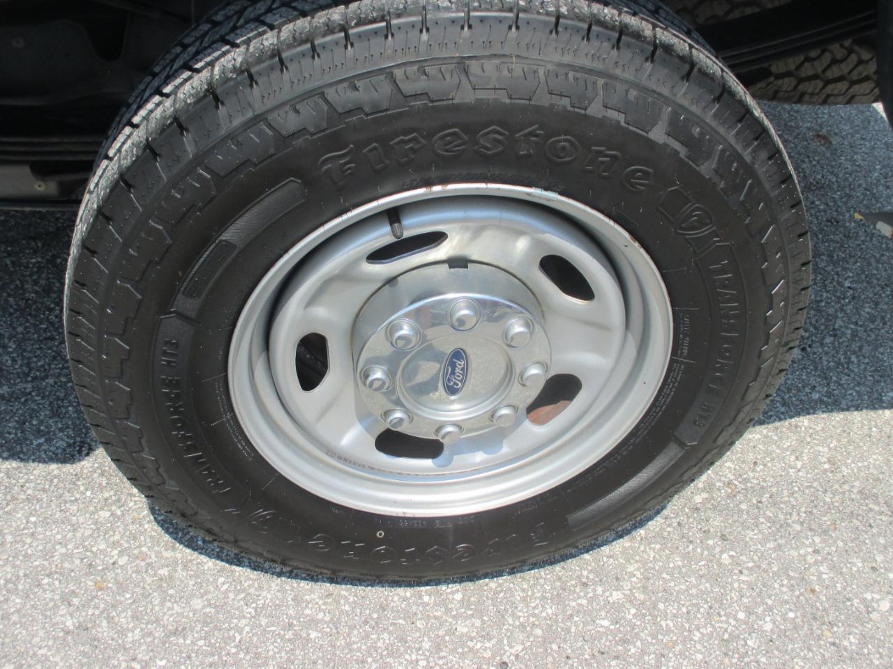 Ford Super Duty F-250 SRW 2WD Reg Cab 137" XL 2016