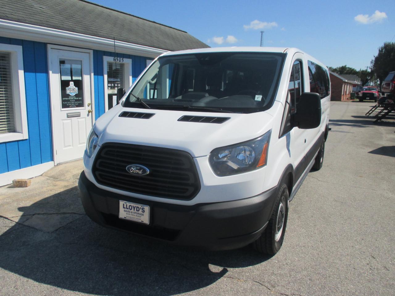 Ford Transit Passenger Wagon T-350 148" Low Roof XL Swing-Out RH Dr 2018
