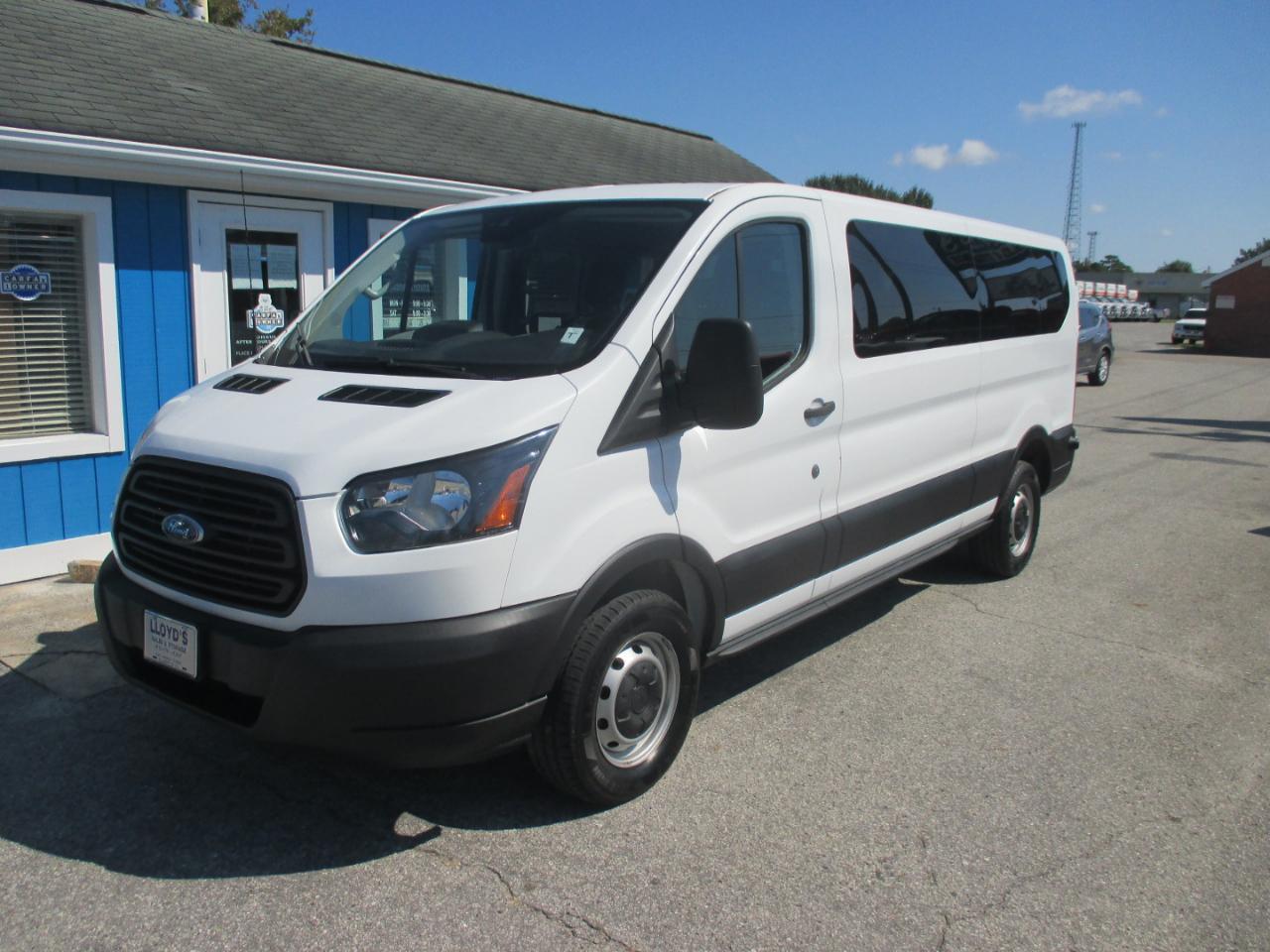 Ford Transit Passenger Wagon T-350 148" Low Roof XL Swing-Out RH Dr 2018