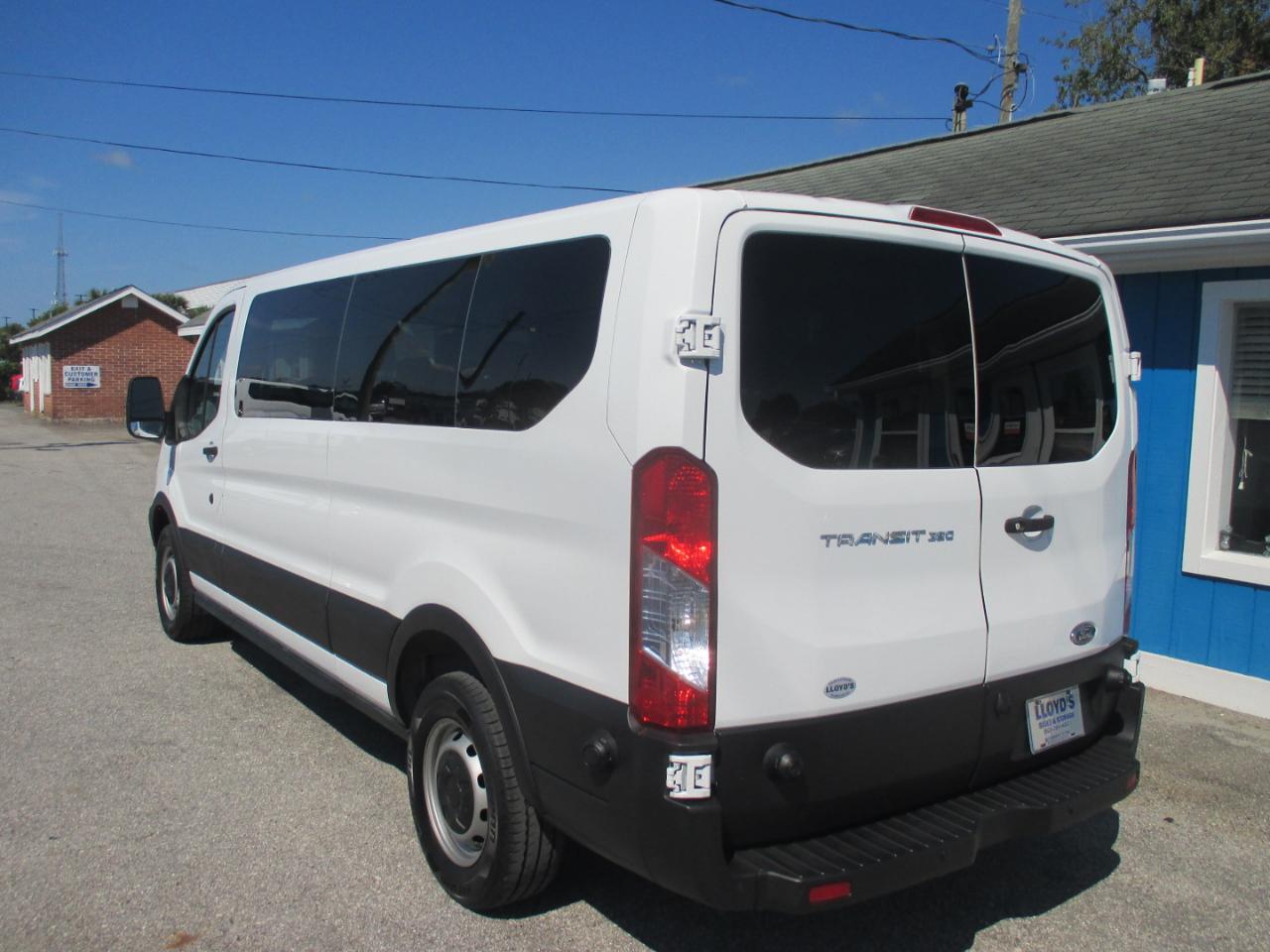 Ford Transit Passenger Wagon T-350 148" Low Roof XL Swing-Out RH Dr 2018