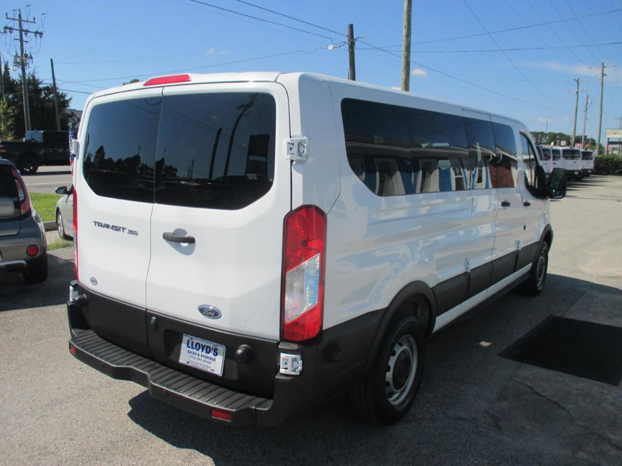 Ford Transit Passenger Wagon T-350 148" Low Roof XL Swing-Out RH Dr 2018