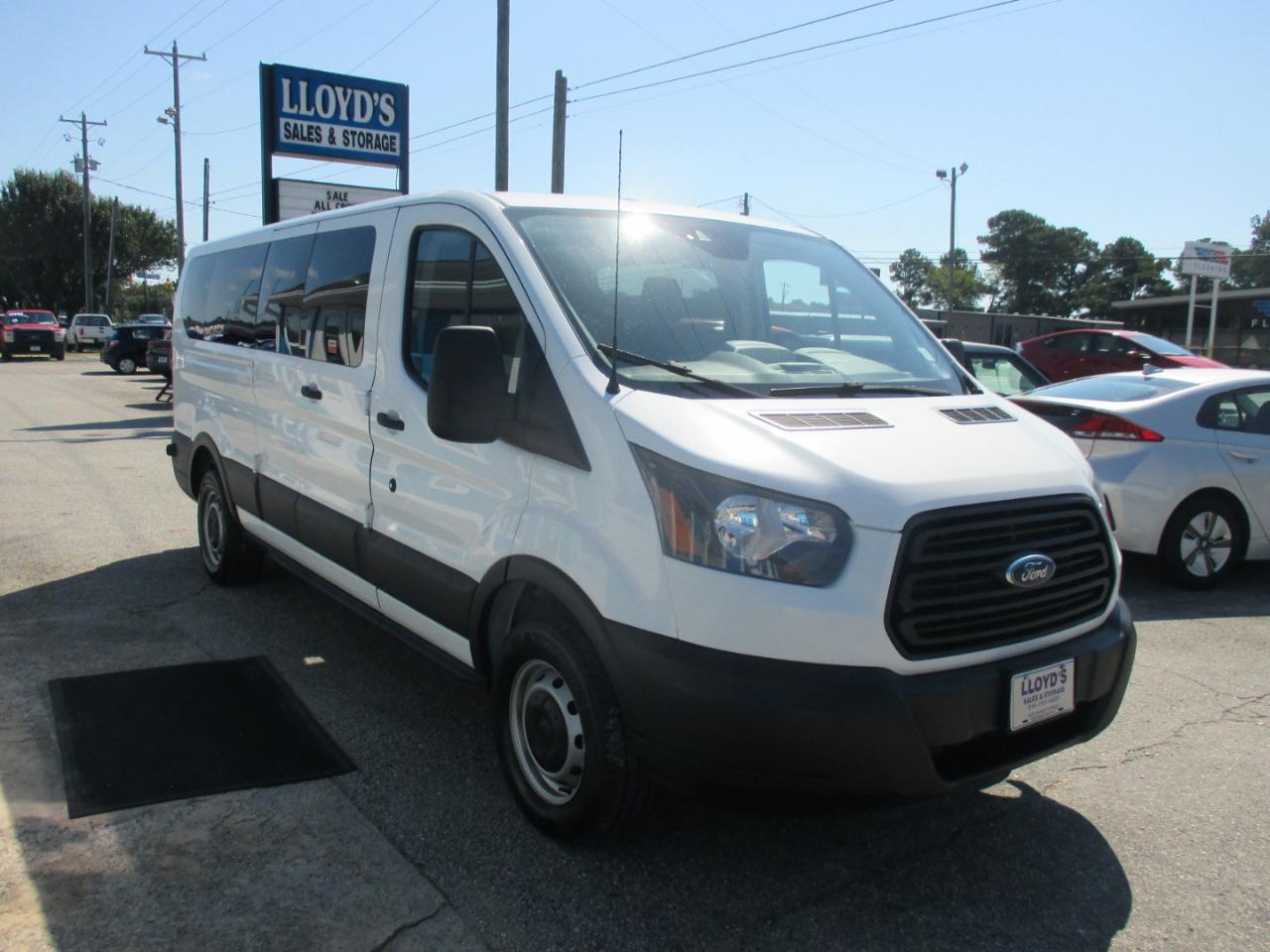 Ford Transit Passenger Wagon T-350 148" Low Roof XL Swing-Out RH Dr 2018