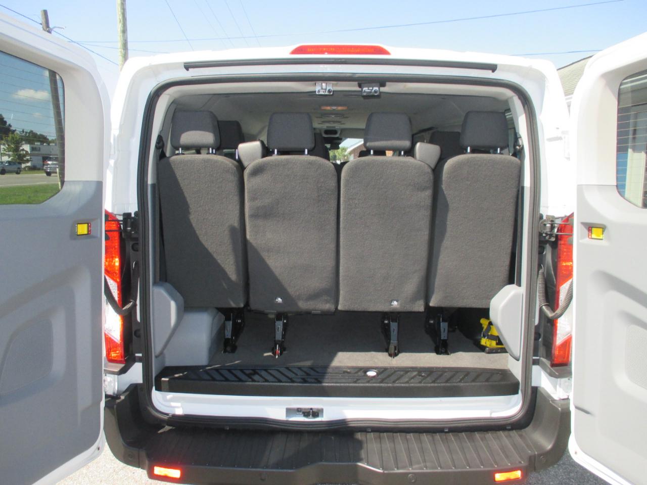 Ford Transit Passenger Wagon T-350 148" Low Roof XL Swing-Out RH Dr 2018