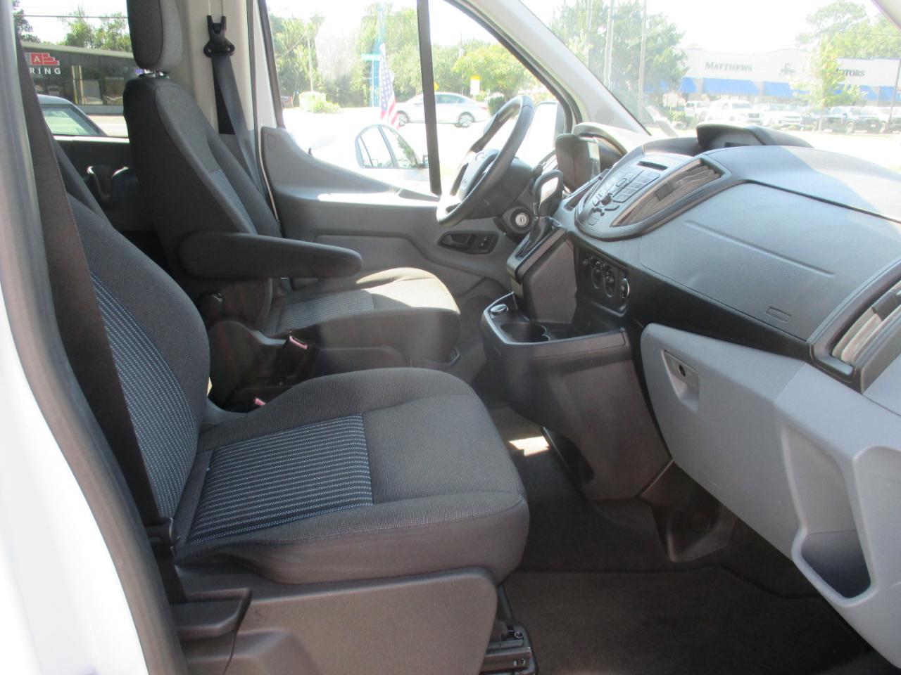 Ford Transit Passenger Wagon T-350 148" Low Roof XL Swing-Out RH Dr 2018