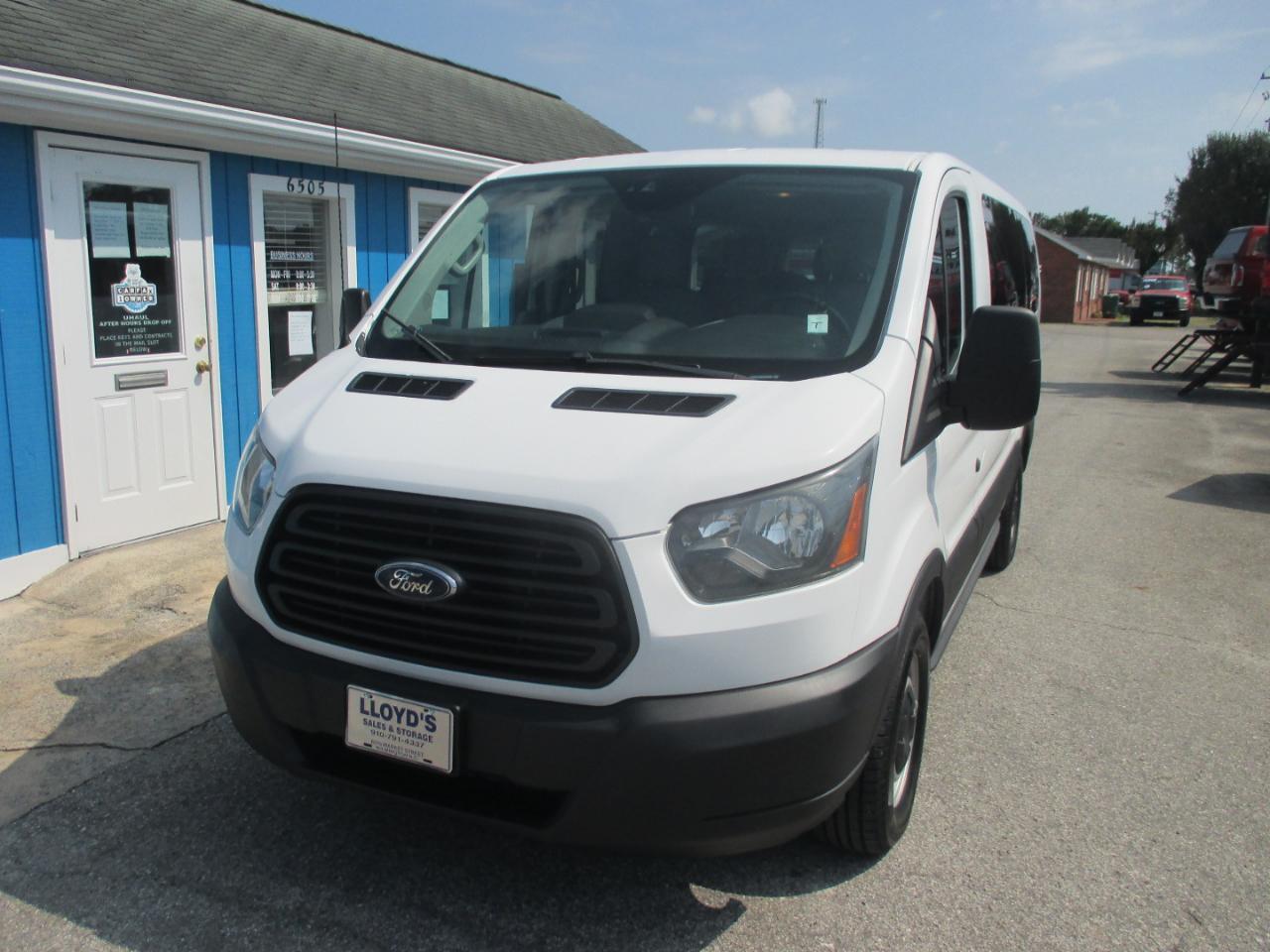 Ford Transit Passenger Wagon T-150 130" Low Roof XL Swing-Out RH Dr 2018