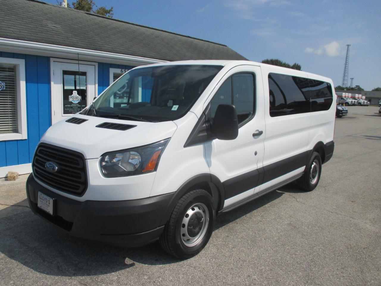 Ford Transit Passenger Wagon T-150 130" Low Roof XL Swing-Out RH Dr 2018