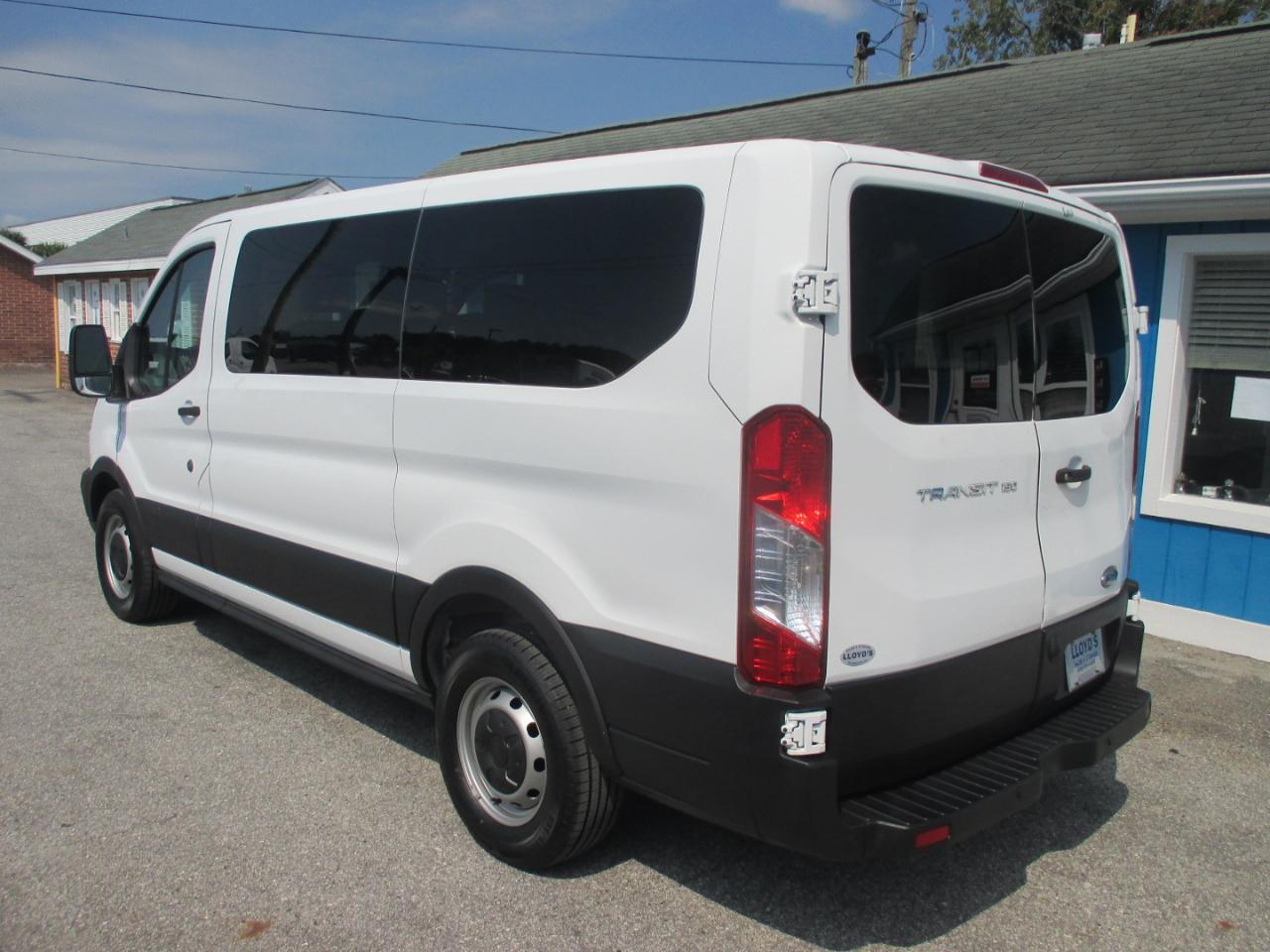 Ford Transit Passenger Wagon T-150 130" Low Roof XL Swing-Out RH Dr 2018