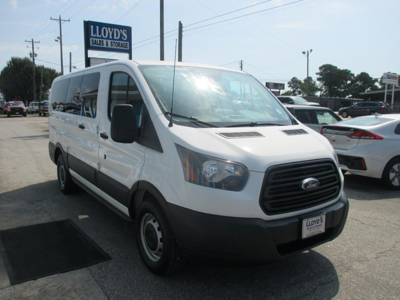 Ford Transit Passenger Wagon T-150 130" Low Roof XL Swing-Out RH Dr 2018