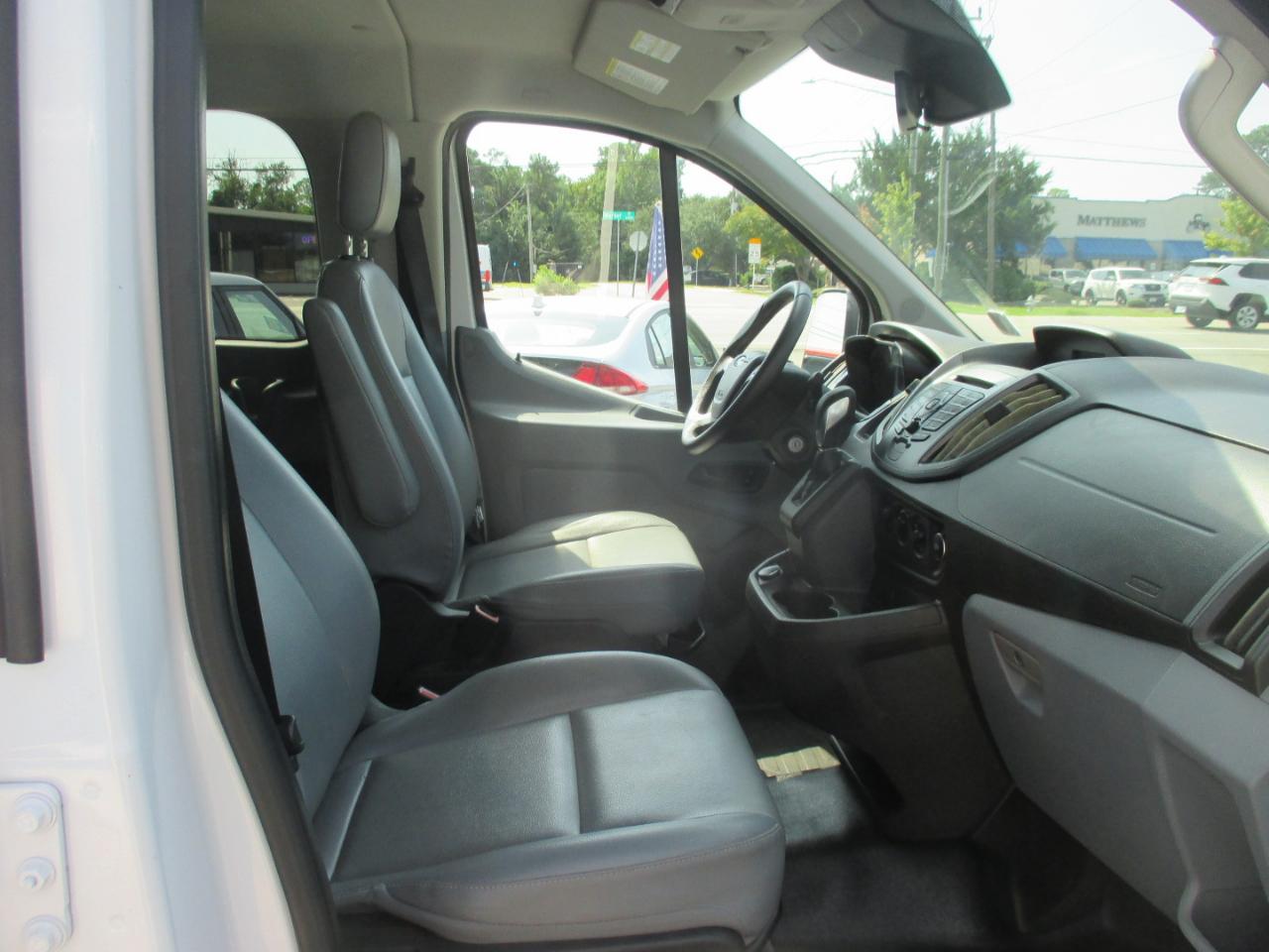 Ford Transit Passenger Wagon T-150 130" Low Roof XL Swing-Out RH Dr 2018