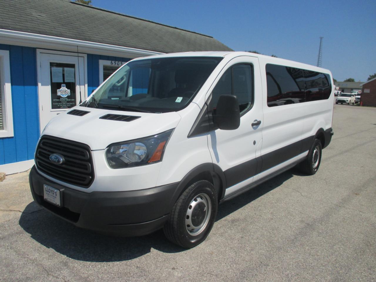 Ford Transit Passenger Wagon T-350 148" Low Roof XL Swing-Out RH Dr 2018