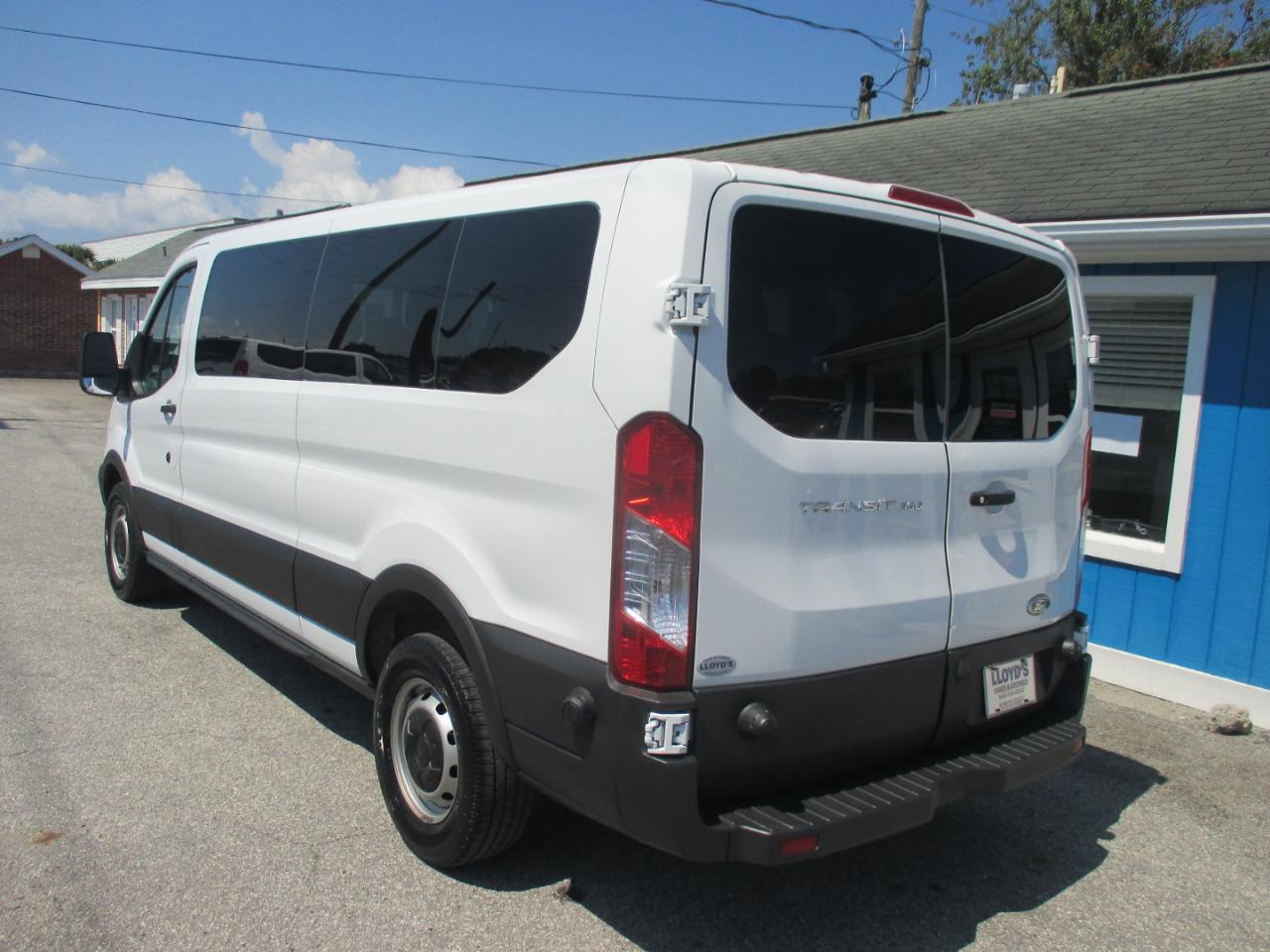 Ford Transit Passenger Wagon T-350 148" Low Roof XL Swing-Out RH Dr 2018