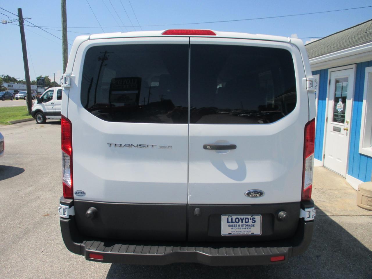 Ford Transit Passenger Wagon T-350 148" Low Roof XL Swing-Out RH Dr 2018