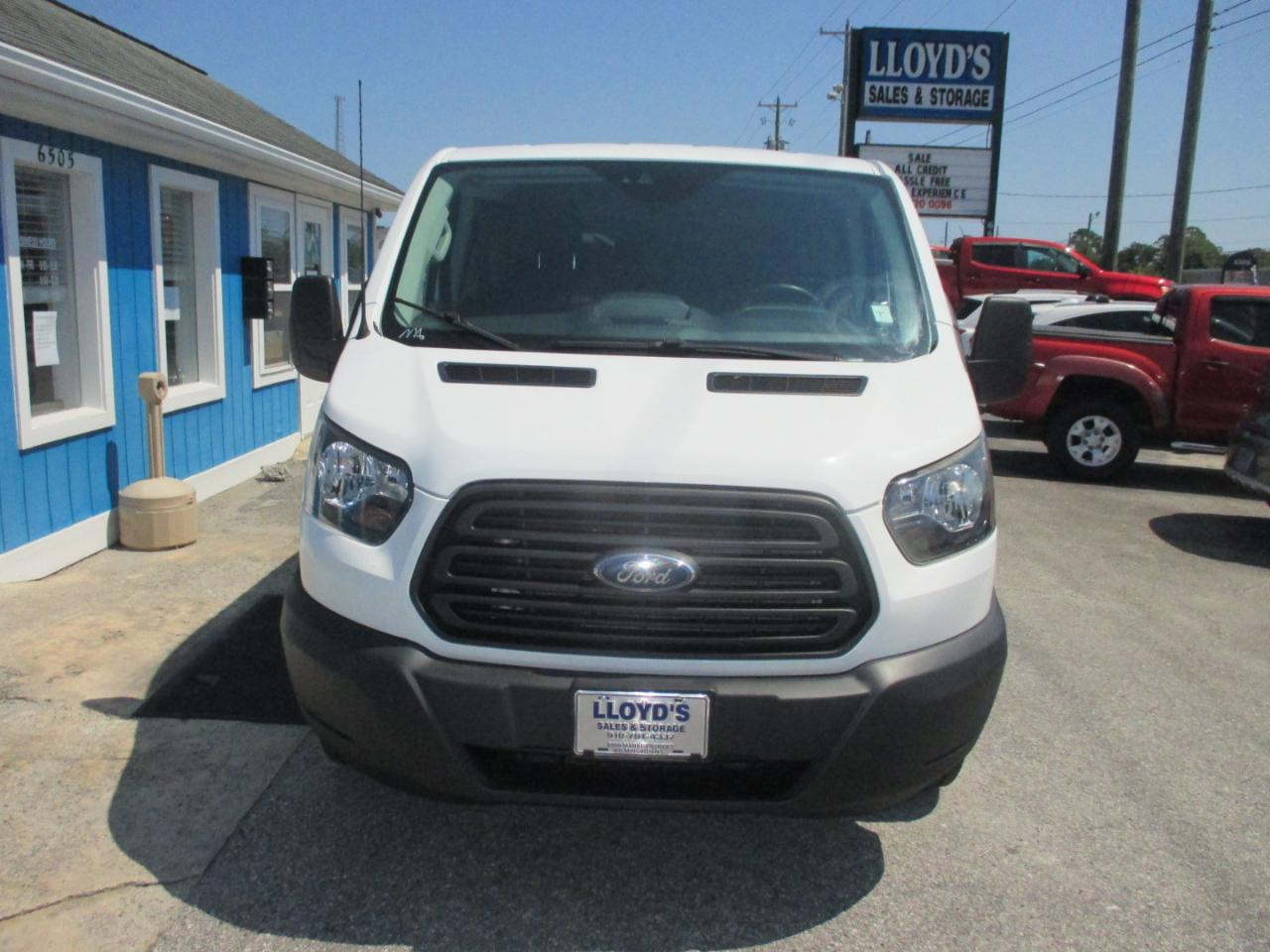 Ford Transit Passenger Wagon T-350 148" Low Roof XL Swing-Out RH Dr 2018