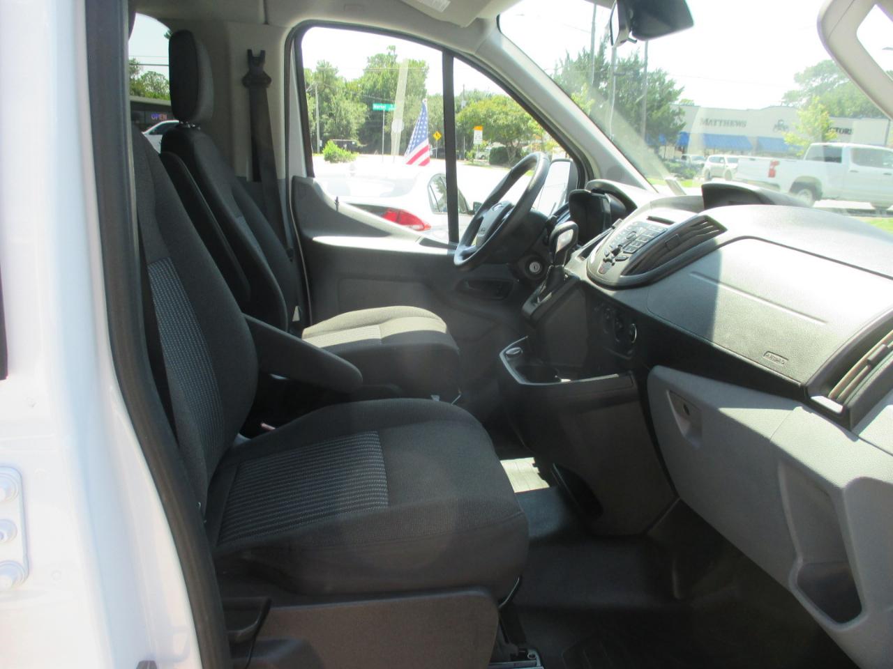 Ford Transit Passenger Wagon T-350 148" Low Roof XL Swing-Out RH Dr 2018