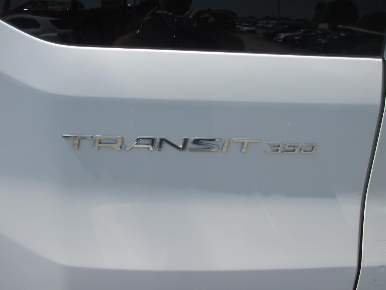 Ford Transit Passenger Wagon T-350 148" Low Roof XL Swing-Out RH Dr 2018