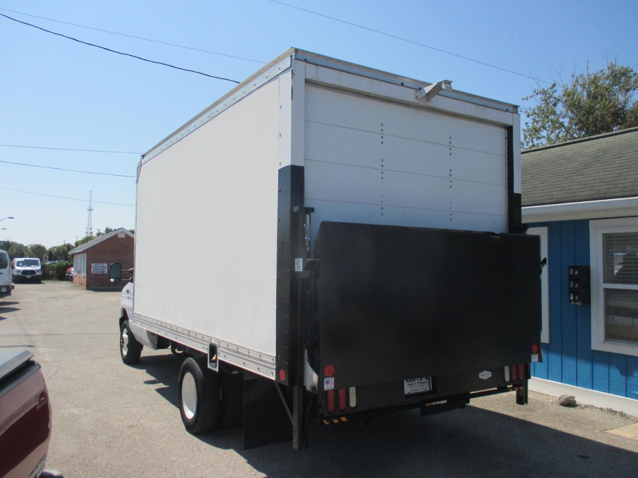 Ford E-Series Cutaway E-450 DRW 158" WB 2018
