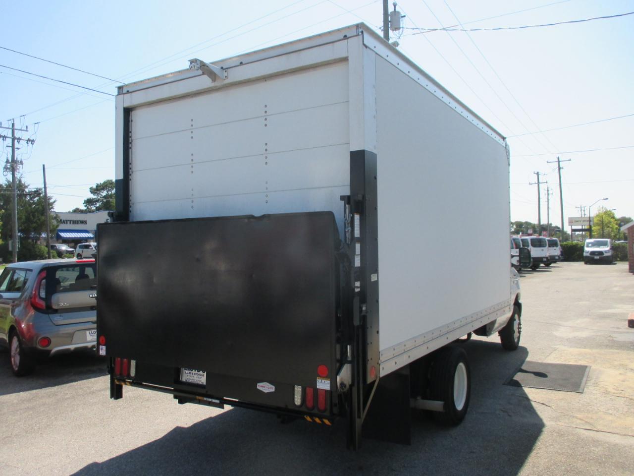 Ford E-Series Cutaway E-450 DRW 158" WB 2018