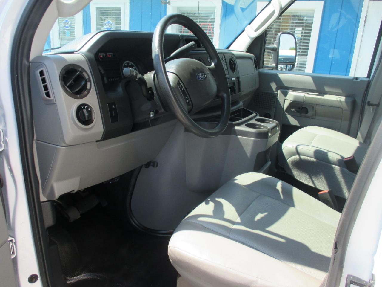 Ford E-Series Cutaway E-450 DRW 158" WB 2018