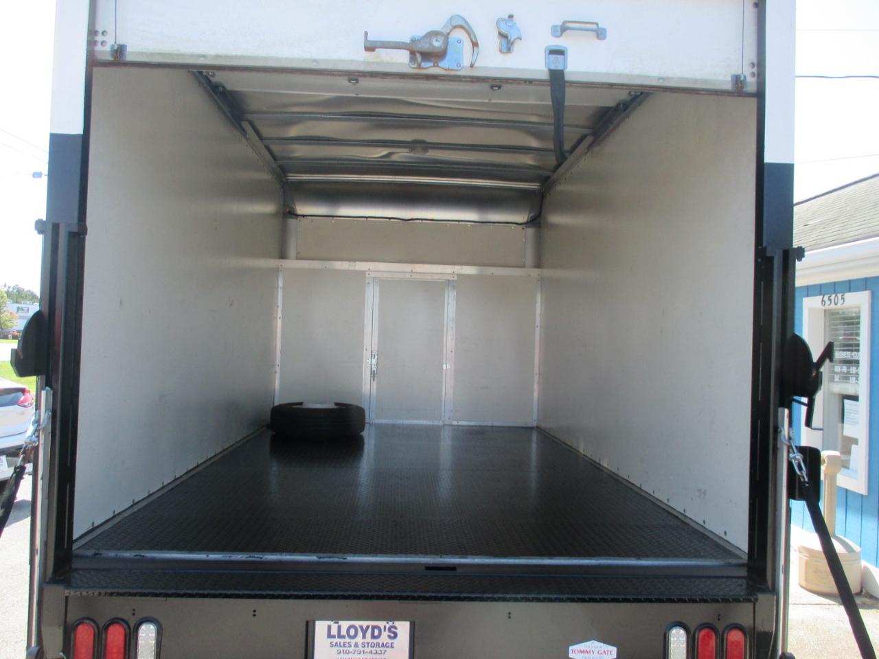 Ford E-Series Cutaway E-450 DRW 158" WB 2018