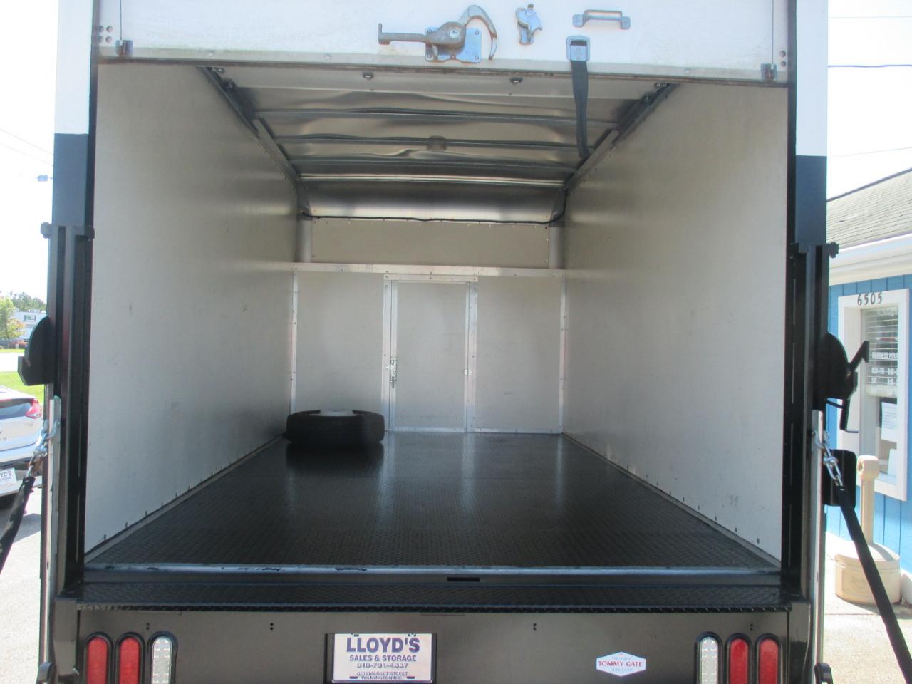 Ford E-Series Cutaway E-450 DRW 158" WB 2018