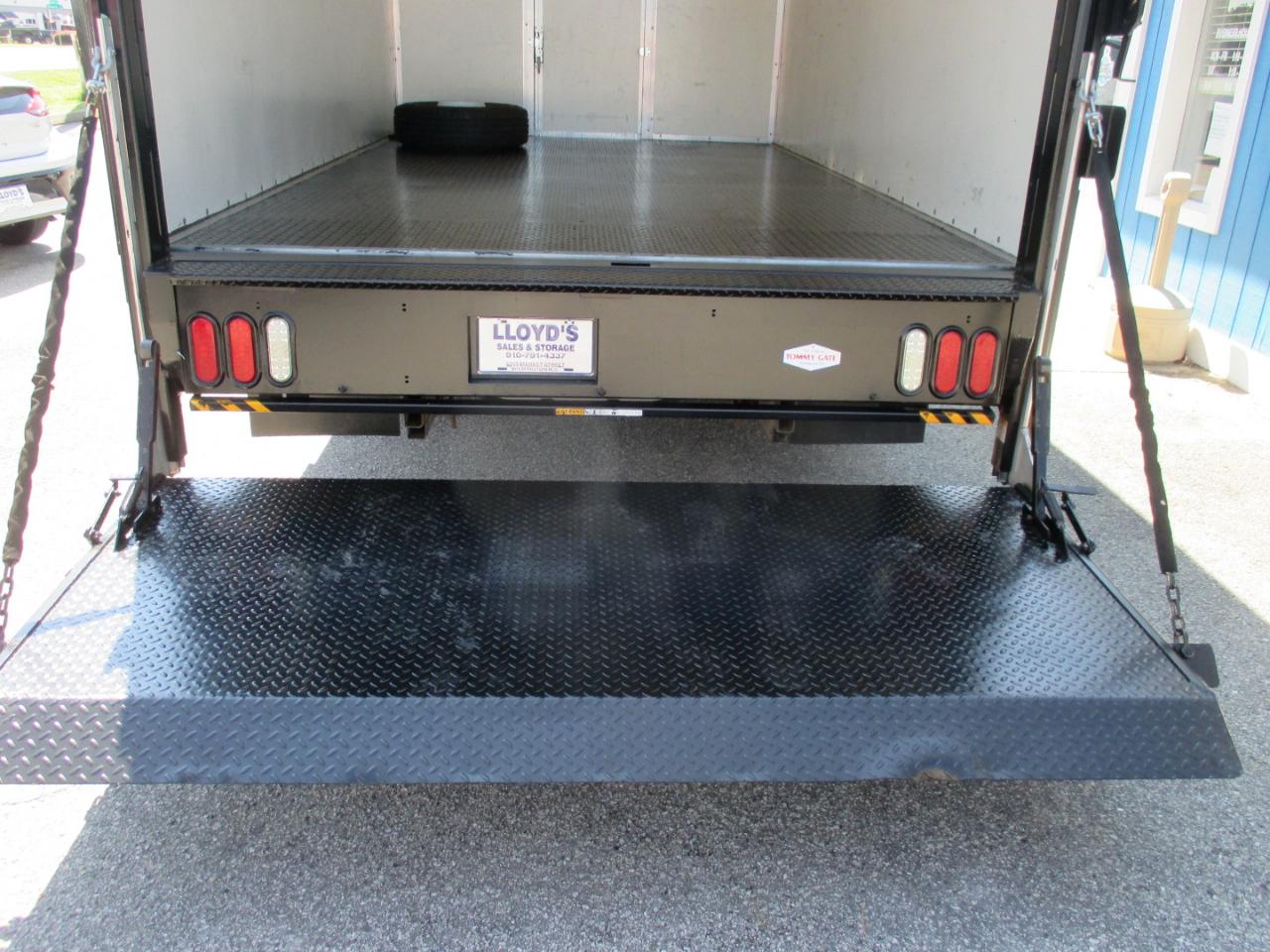 Ford E-Series Cutaway E-450 DRW 158" WB 2018