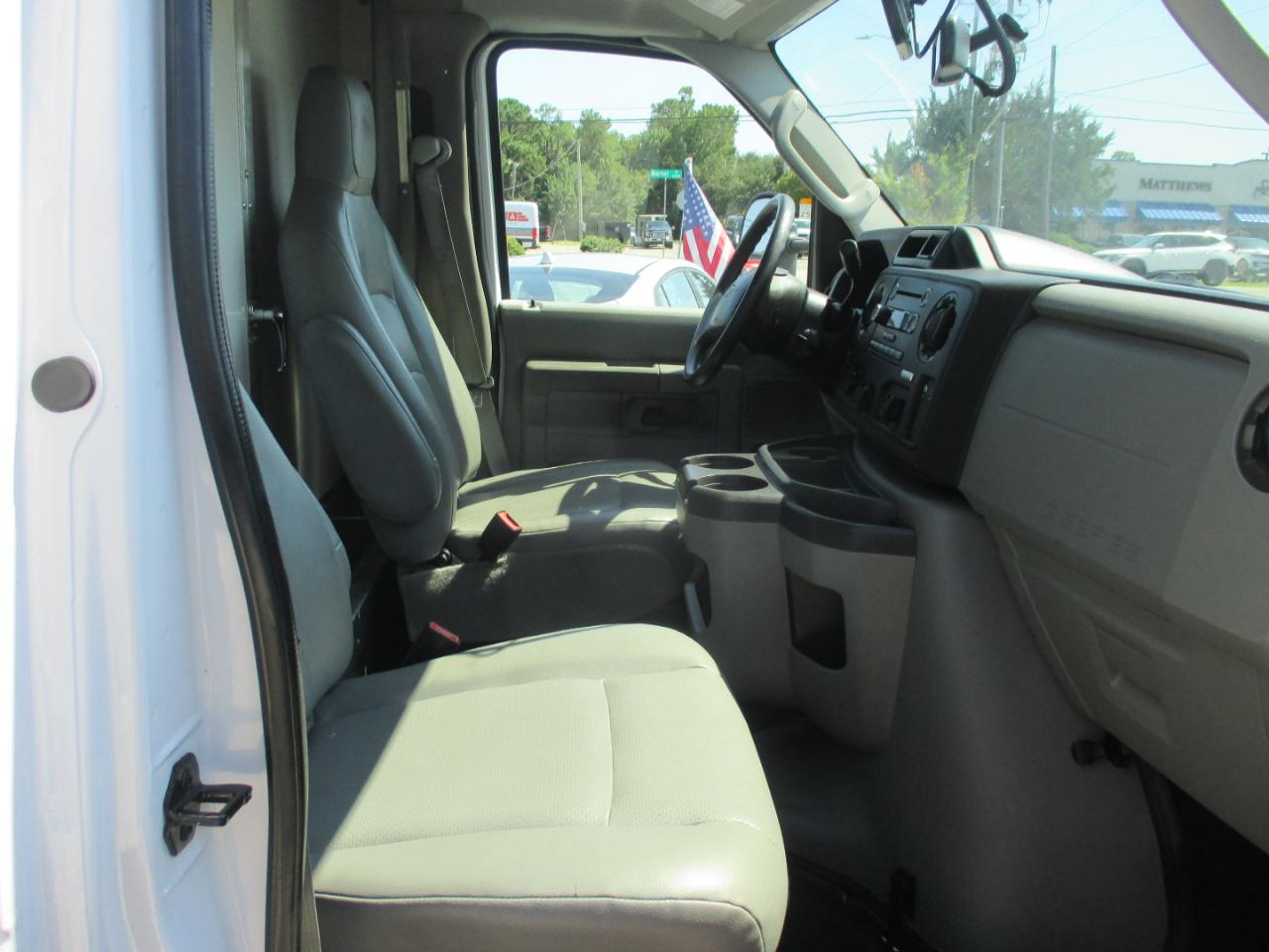 Ford E-Series Cutaway E-450 DRW 158" WB 2018