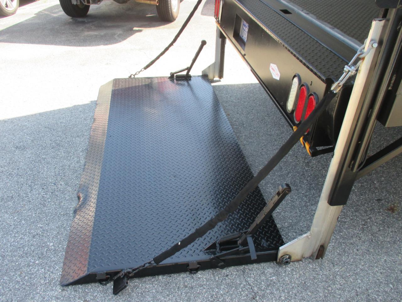Ford E-Series Cutaway E-450 DRW 158" WB 2018